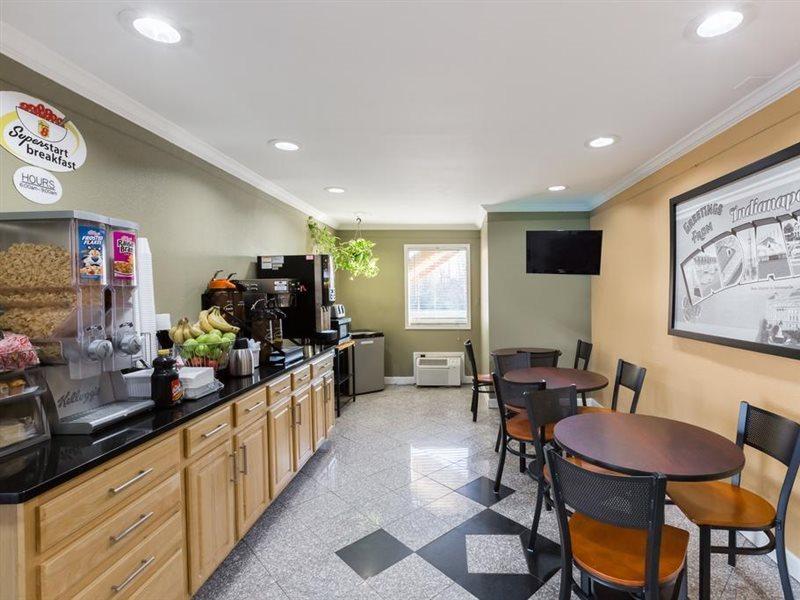 Super 8 By Wyndham Indianapolis-Southport Rd Motel Екстериор снимка