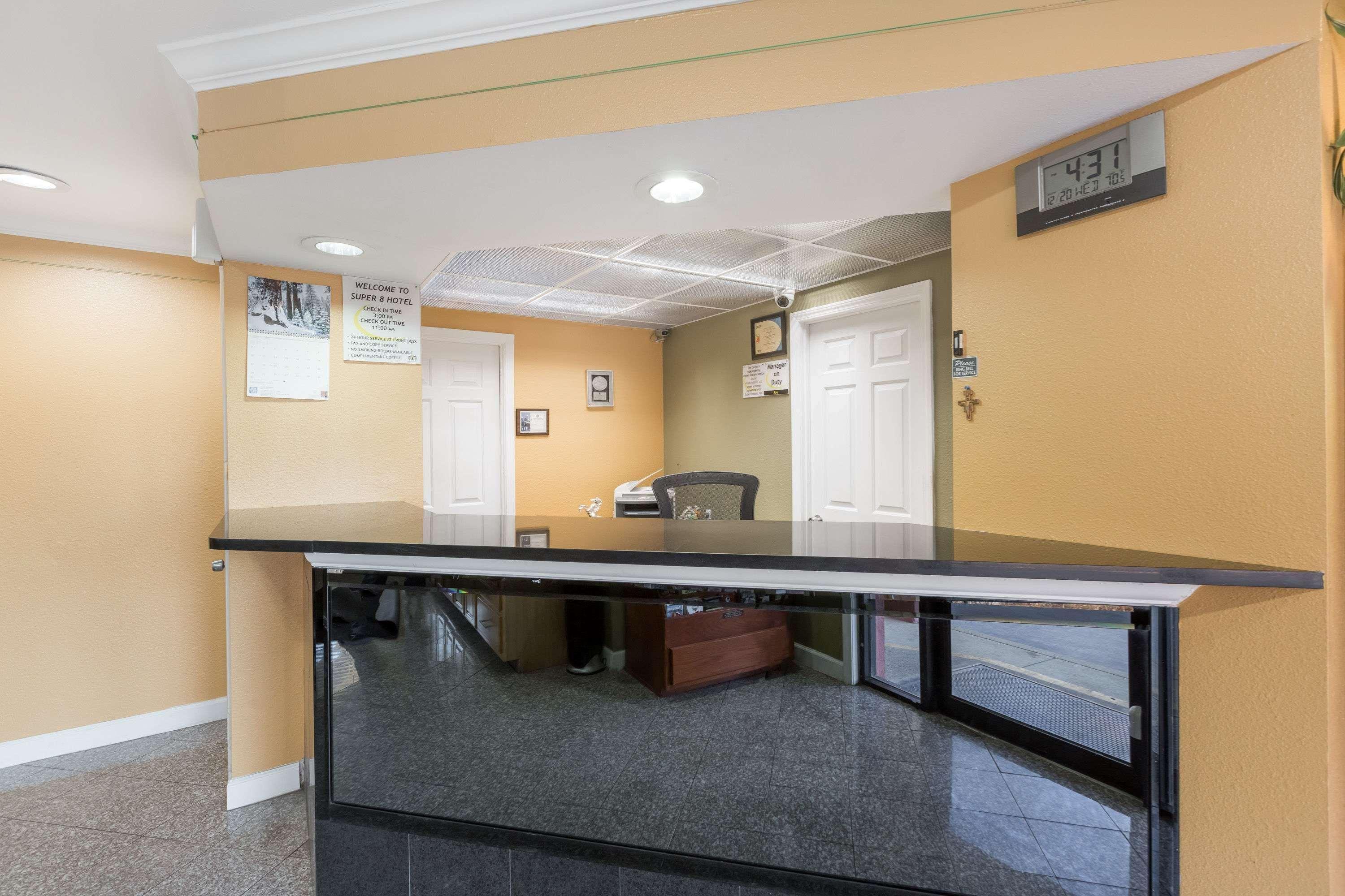 Super 8 By Wyndham Indianapolis-Southport Rd Motel Екстериор снимка