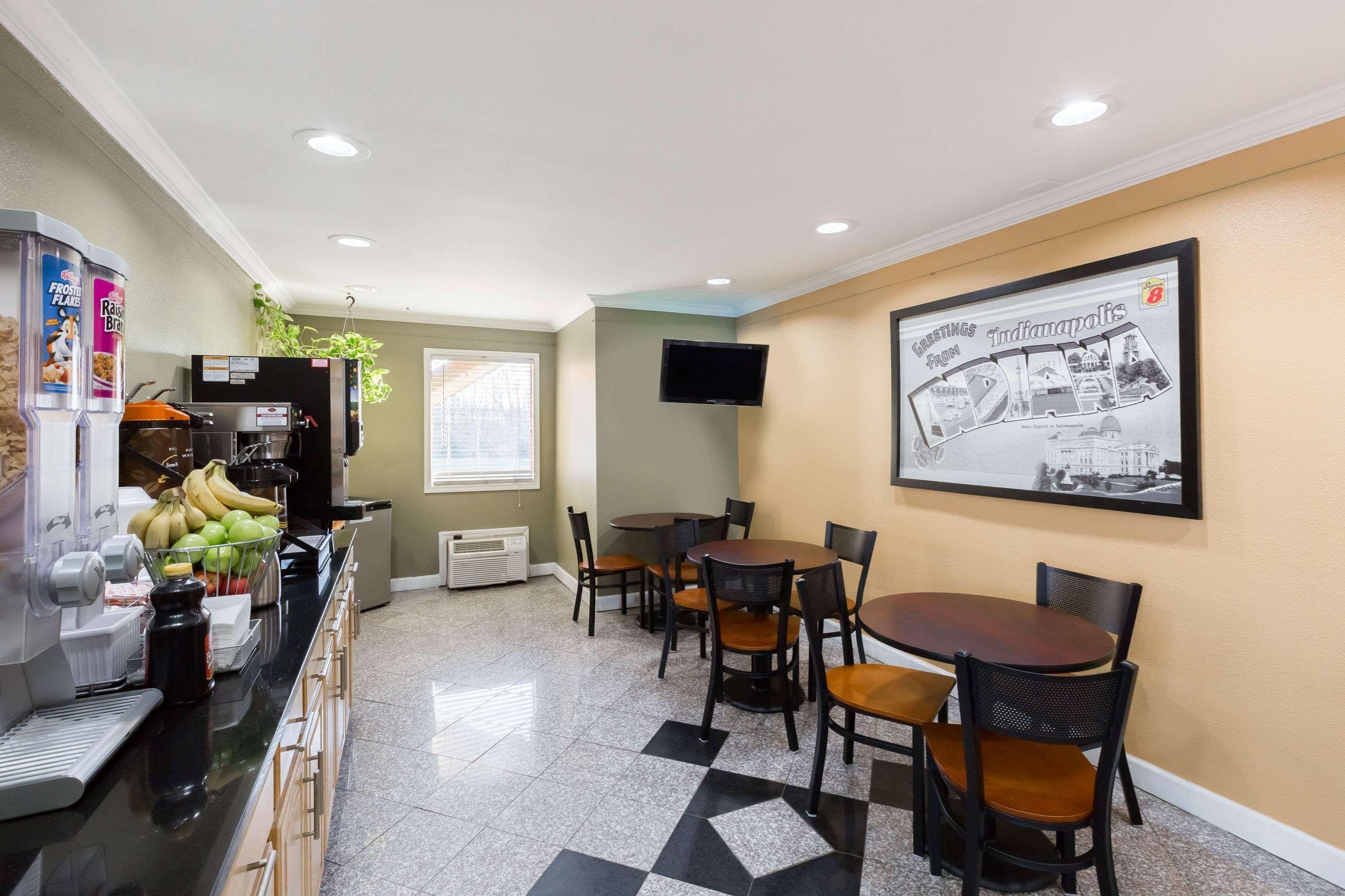 Super 8 By Wyndham Indianapolis-Southport Rd Motel Екстериор снимка