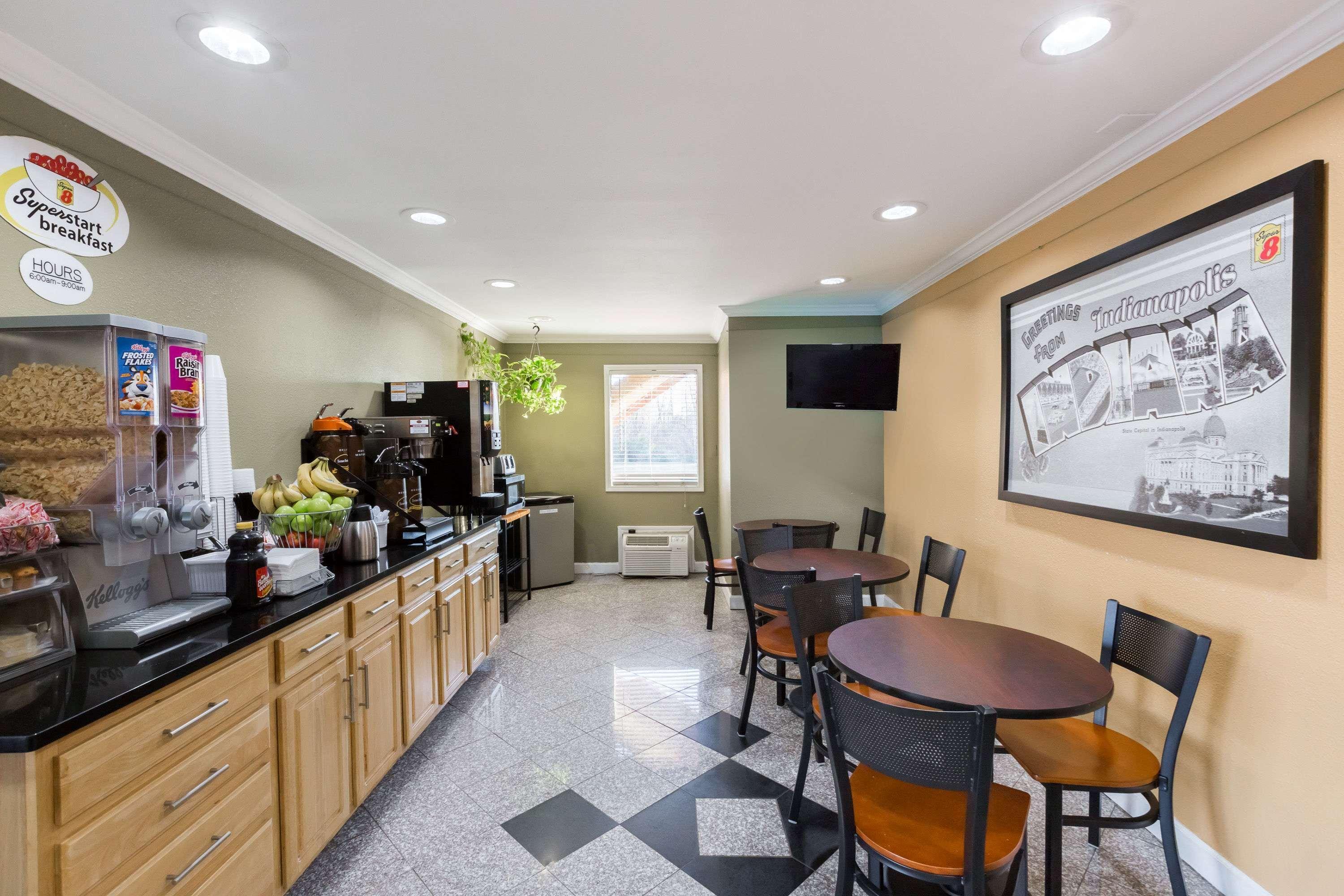 Super 8 By Wyndham Indianapolis-Southport Rd Motel Екстериор снимка